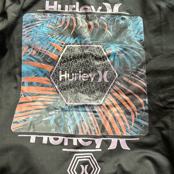 Hurley Short Sleeve Sunshirt Graphic Raglan Black SPF Skate/Swim - Picture 2 of 5